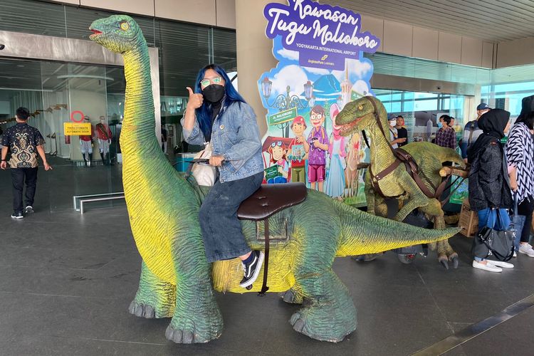 Becak dinosaurus di Yogyakarta International Airport, Kulon Progo. 