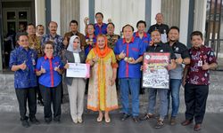 Terima Bantuan untuk Korban Banjir, Plt Wali Kota Semarang: Alhamdulillah Banyak Masyarakat Peduli 