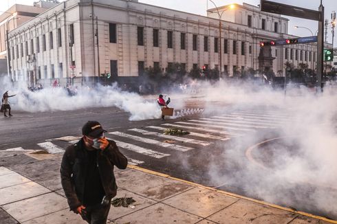 Kerusuhan di Peru Imbas Kenaikan Harga BBM dan Makanan, Pemerintah Kunci Ibu Kota