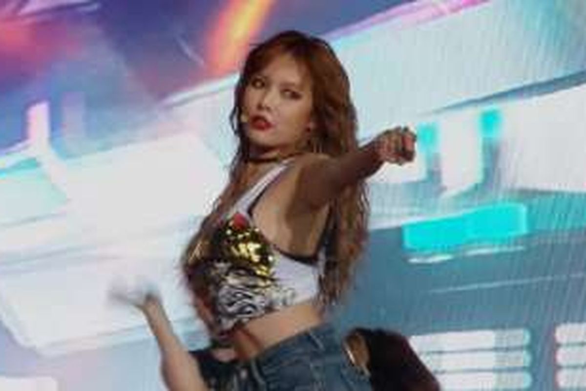 Hyuna tampil di panggung Viral Fest Asia 2016 di Garuda Wisnu Kencana, Badung, Bali, Sabtu (16/7/2016) malam.