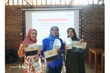 Komitmen Terapkan ESG, HKI Berdayakan Perempuan Pasar Dongko lewat Pelatihan Keuangan