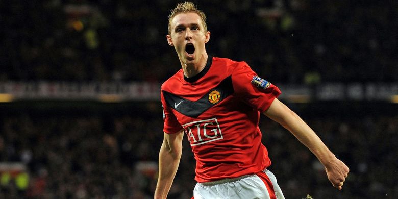 Gelandang Manchester United asal Skotlandia, Darren Fletcher, merayakan gol pembuka dalam pertandingan sepak bola Liga Inggris antara Manchester United dan Everton di Old Trafford, Manchester, barat laut Inggris pada 21 November 2009.