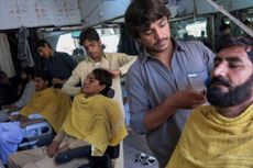 Hindari Militer Pakistan, Anggota Taliban Ramai-ramai Cukur Jenggot