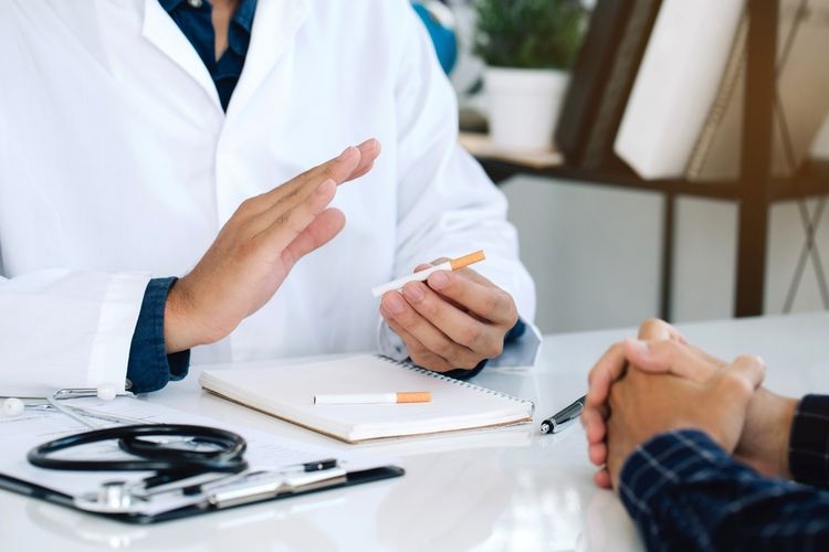 Ilustrasi rokok. Laporan terbaru WHO menunjukkan hampir 40 persen kasus kanker di dunia berkaitan dengan faktor risiko yang sebenarnya dapat dicegah sejak dini.