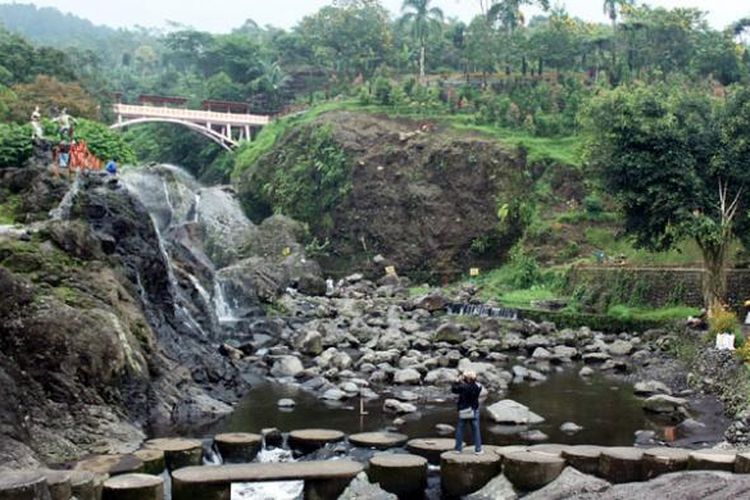 Lokawisata Baturaden di lereng selatan Gunung Slamet, Kabupaten Banyumas, Jawa Tengah.