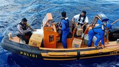 Kapal Polisi Bantu Distribusikan Logistik Pilkada ke Pulau Terluar di Sangihe