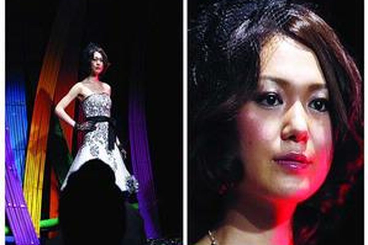 Hasil pemotretan dengan G1x dalam ISO 250. Perbesaran sangat besar di foto kanan masih menghasilkan detail bagus karena sensor yang ukurannya sangat besar untuk kelas kamera kompak.