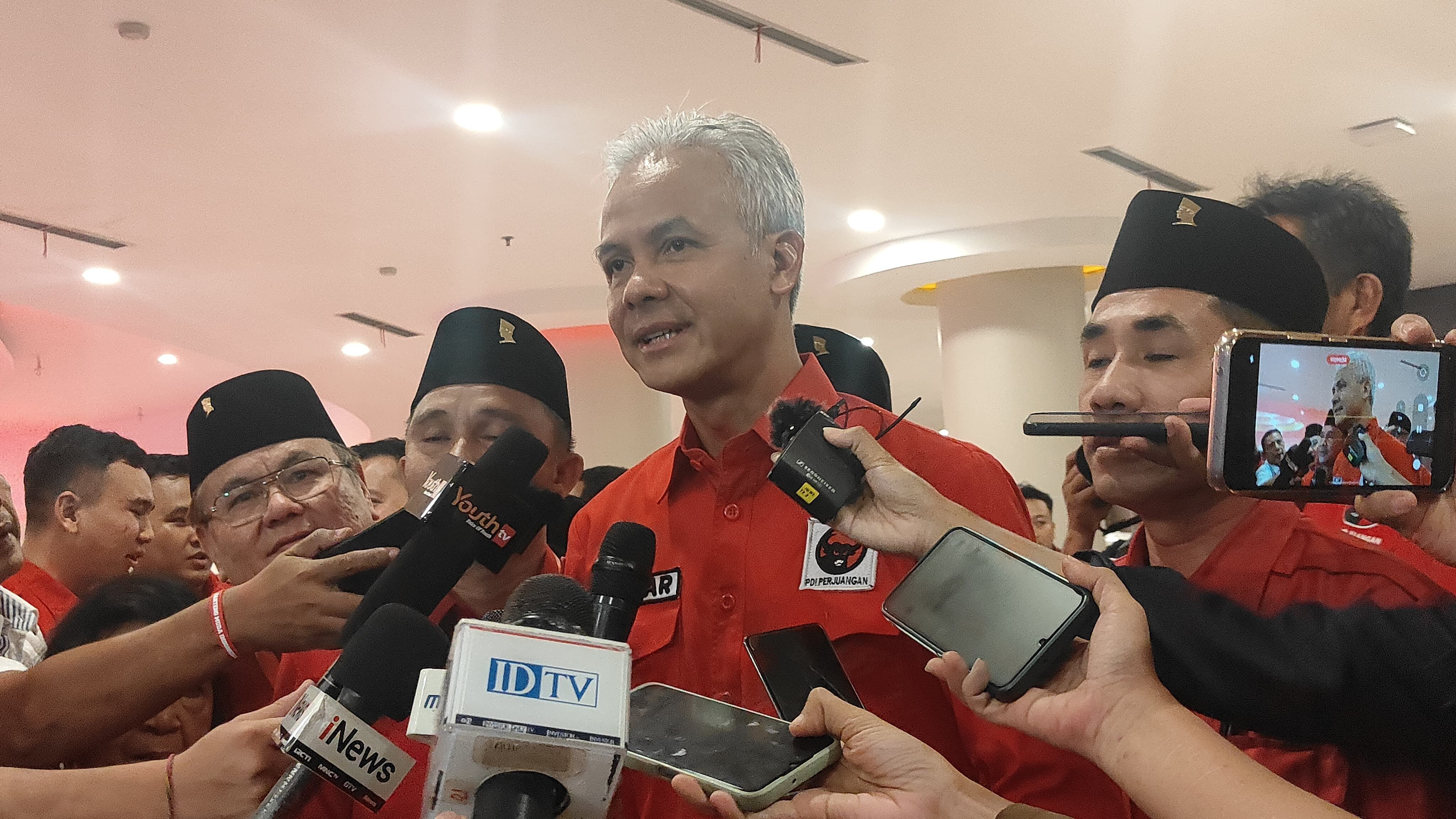 Ganjar Tanggapi soal DPD PDI-P Usulkan Nama Anies di Pilkada Jakarta 2024