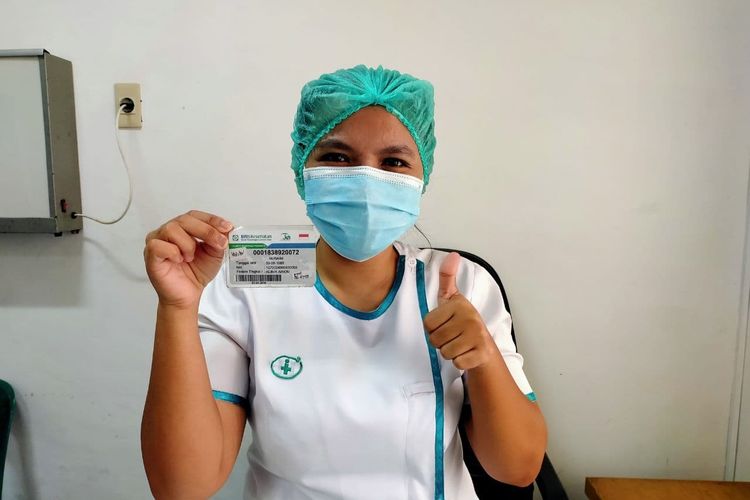 Peserta JKN-KIS asal Pematangsiantar Nur Aini (35) yang menderita infeksi tulang belakang.  