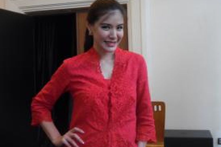 Olga Lydia hadir dalam sebuah acara di Jakarta pada Senin (11/5/2015) berkait dengan pengiriman delegasi Indonesia ke Festival Film Internasional Cannes 2015.