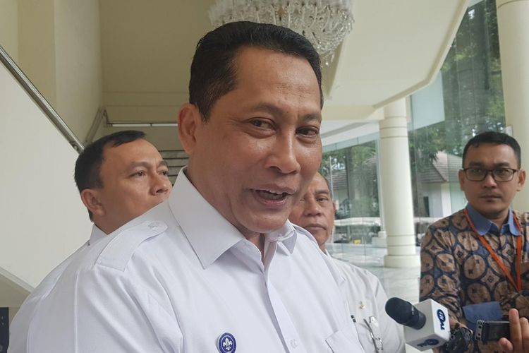Ketua Kwartir Nasional Pramuka Budi Waseso usai menemui Wakil Presiden Maruf Amin di Kantor Wapres, Jalan Medan Merdeka Utara, Jakarta Pusat, Selasa (18/2/2020).
