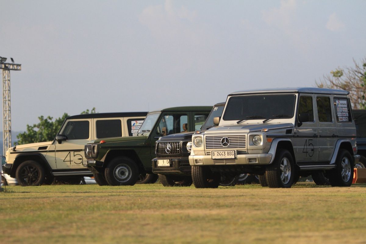  Mercedes Jip Indonesia baru saja menggelar touring ?45 years of G-Class East Java Bali?.