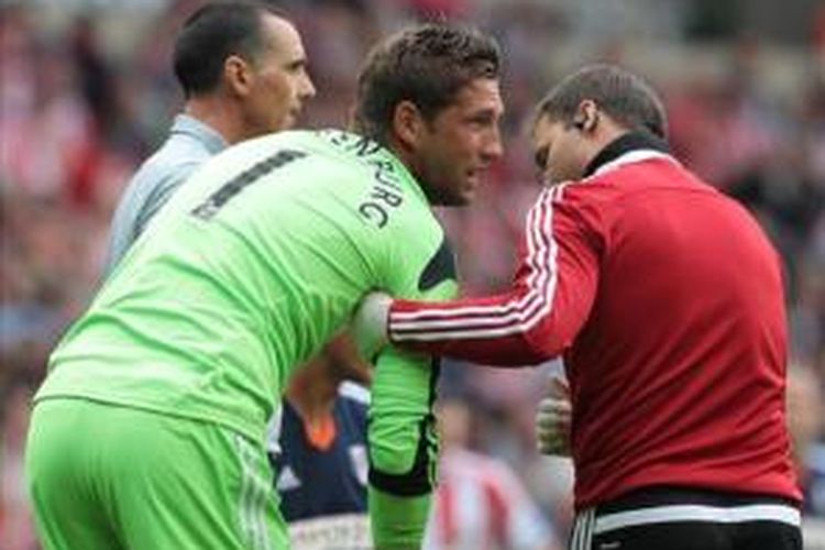 Kiper Fulham, Maarten Stekelenburg. 