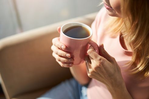 Kenapa Minum Kopi Bisa Membuat Gigi Kuning?