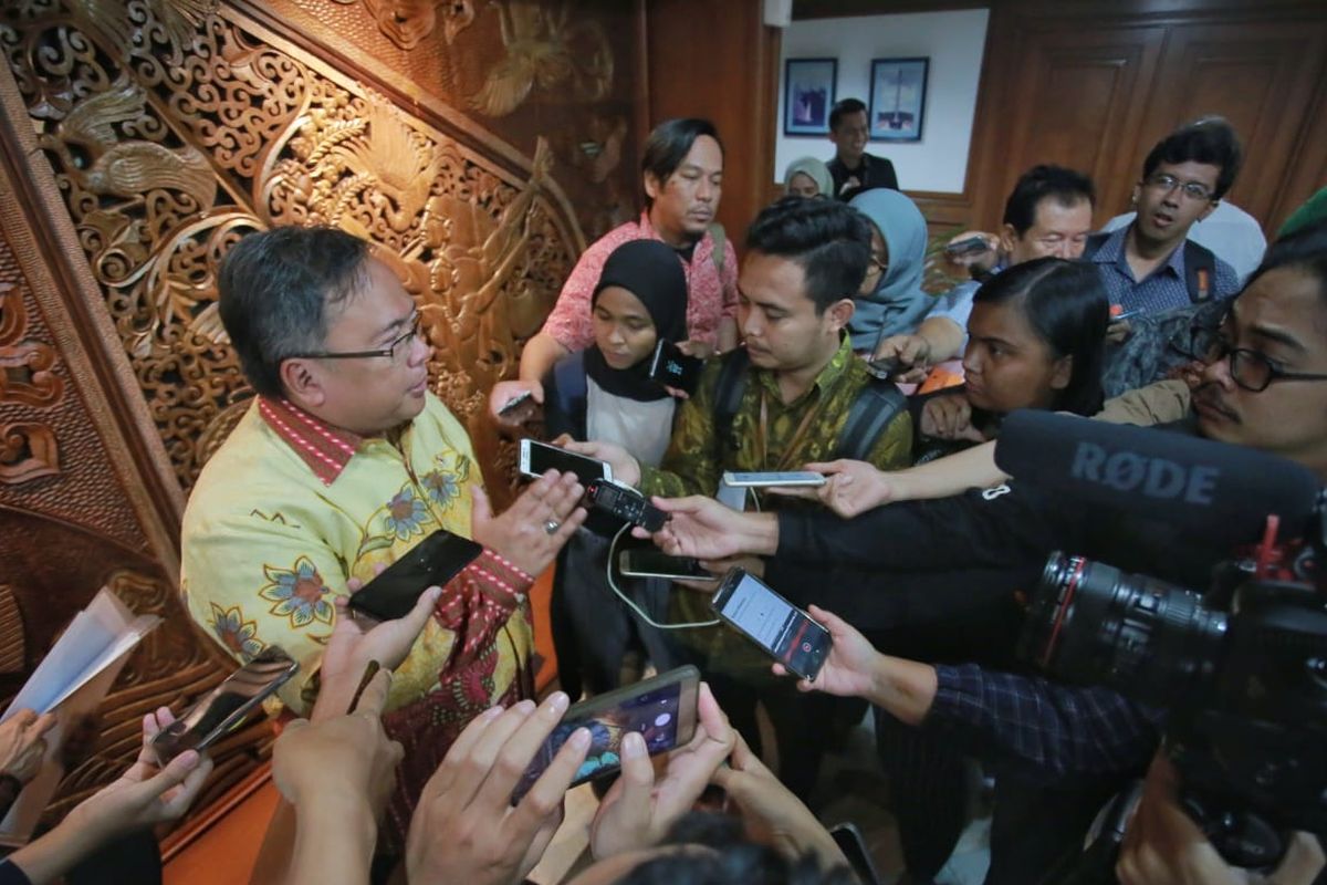 Menteri Ristek/Kepala BRIN Bambang Permadi Soemantri Brodjonegoro dalam konferensi pers Hasil Penilaian Kinerja Penelitian Perguruan Tinggi Tahun 2016-2018 di Gedung II BPPT, Jakarta (19/11/2019).