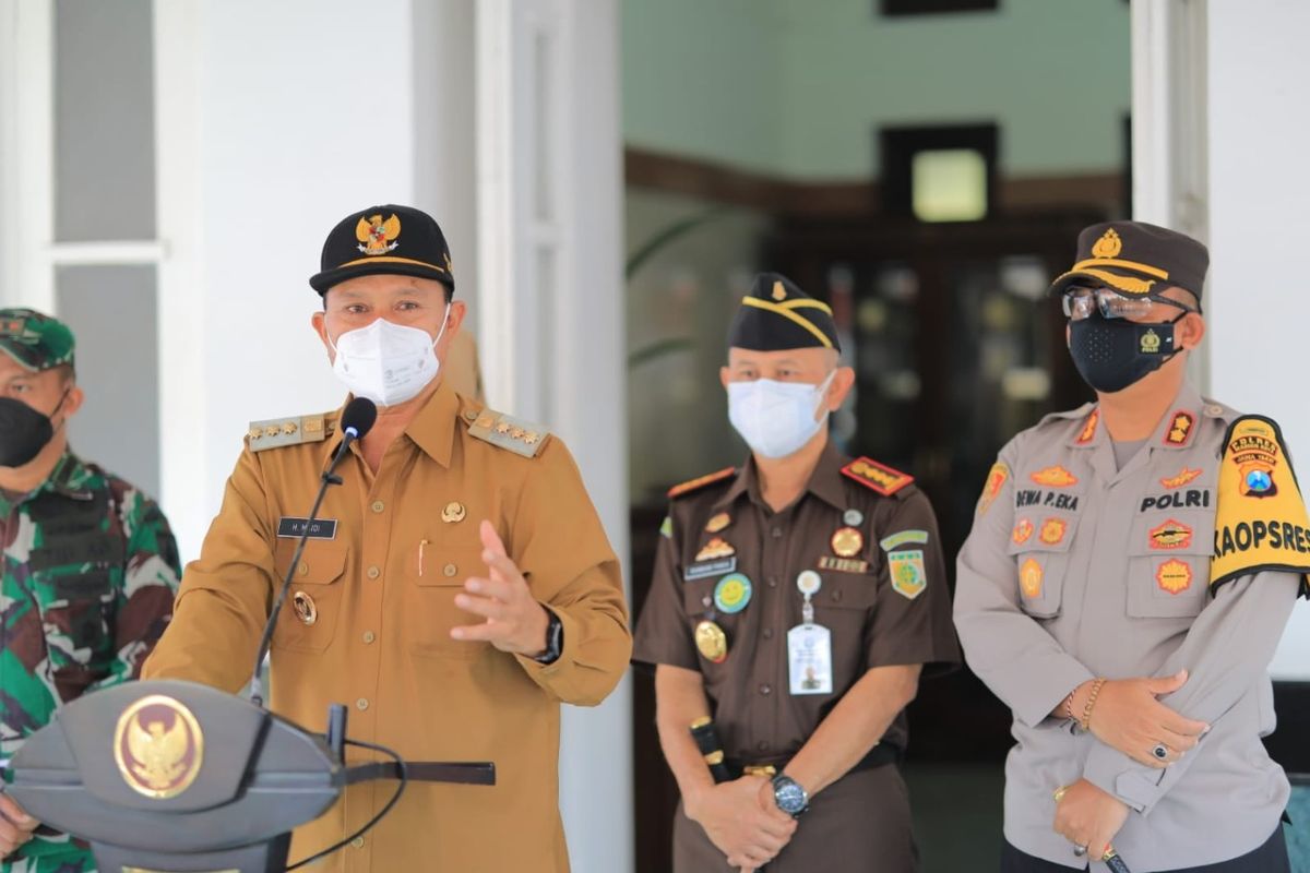 Wali Kota (Wakot) Madiun Maidi memaparkan sejumlah langkah strategis yang diambil Pemerintah Kota (Pemkot) Madiun untuk menekan lonjakan kasus Covid-19 selama masa PPKM darurat.