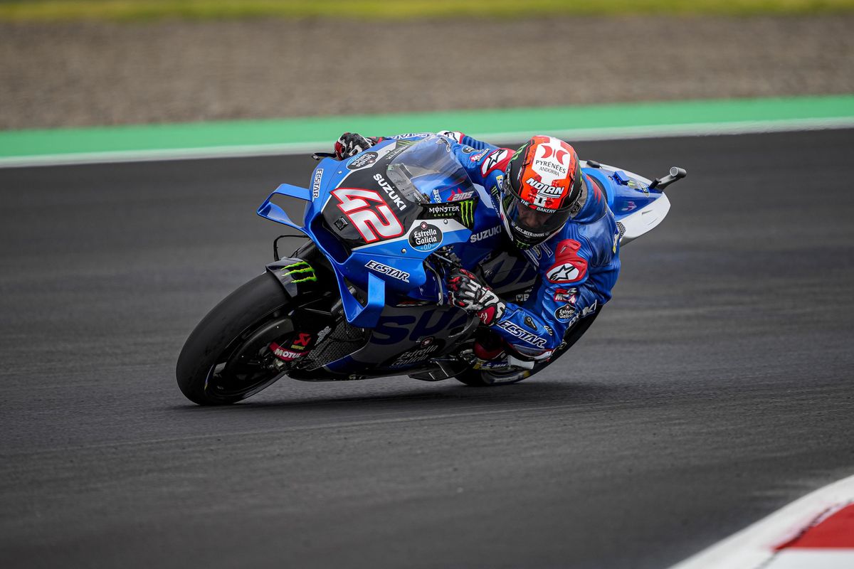 Tim Suzuki Ecstar yang diwakili Alex Rins dan Joan Mir mengaku puas raih posisi 5 dan 6 di MotoGP Mandalika 2022.