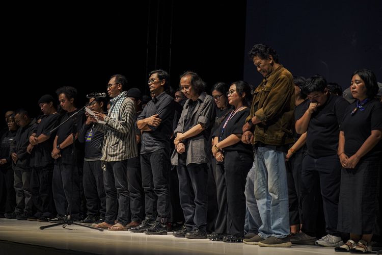 Pembacan Doa oleh Faisal Kamandobat dalam penutupan ARTJOG 2025.