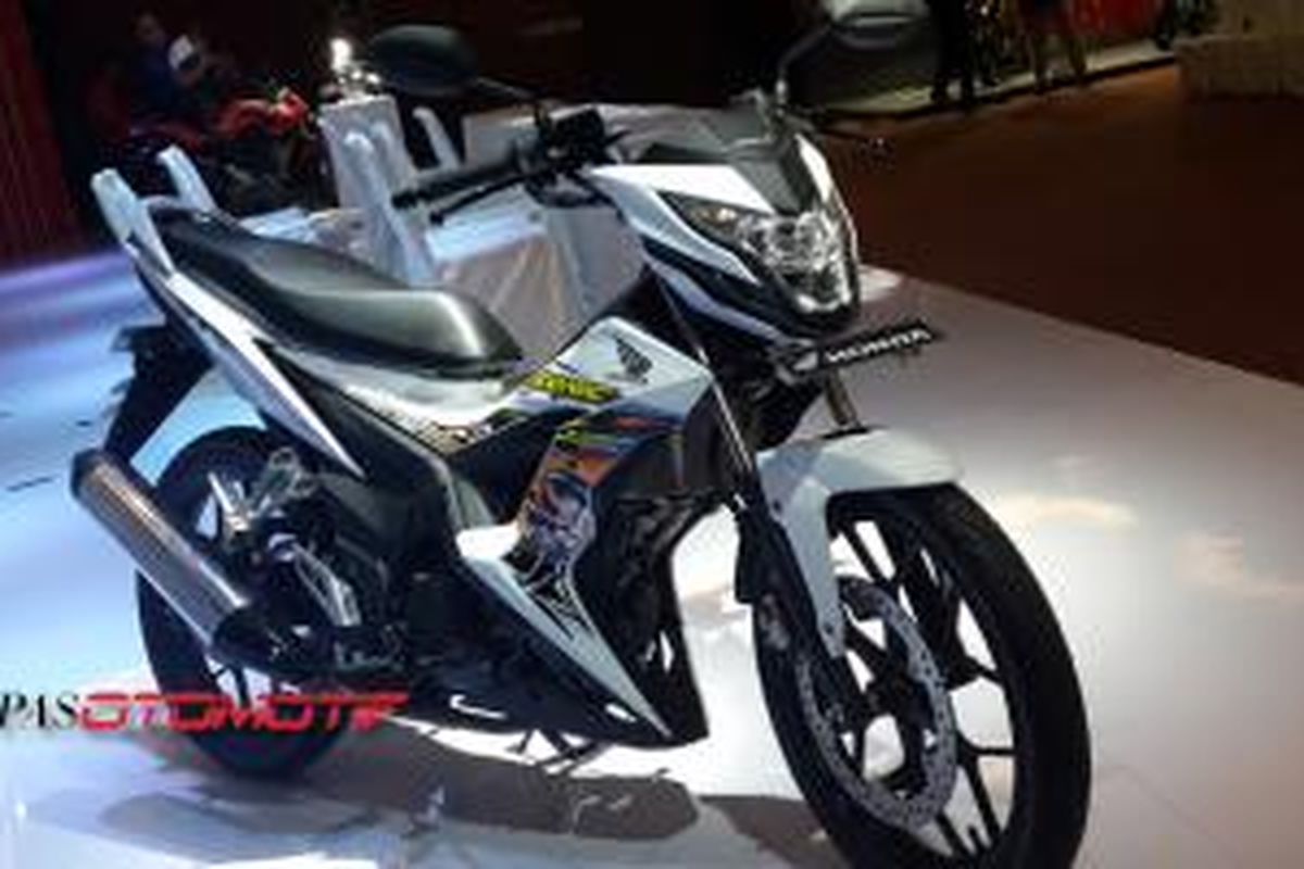 Honda New Sonic 150R menjadi andalan Honda terbaru.