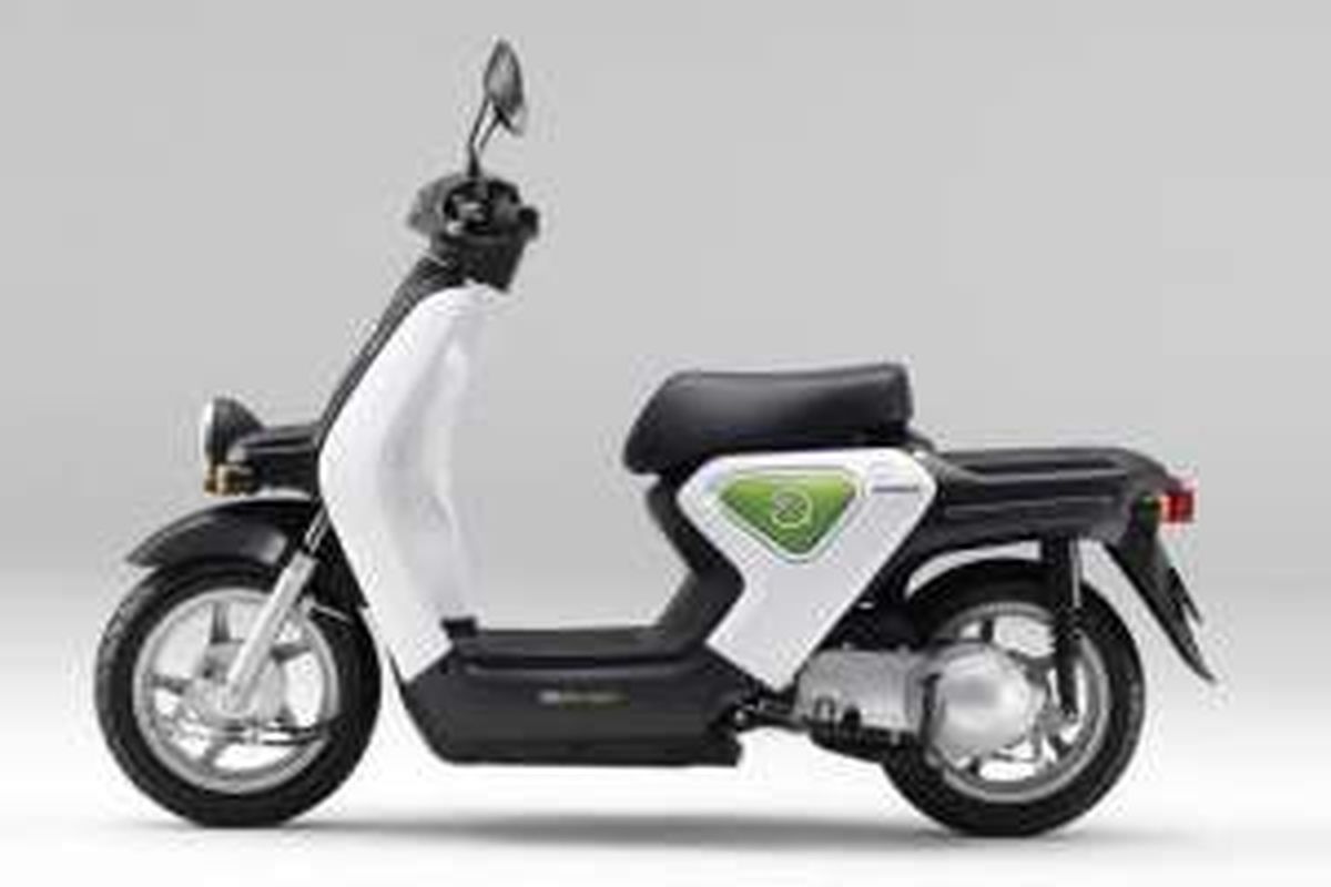 Sepeda motor listrik Honda yang diperkenalkan pada 2010.
