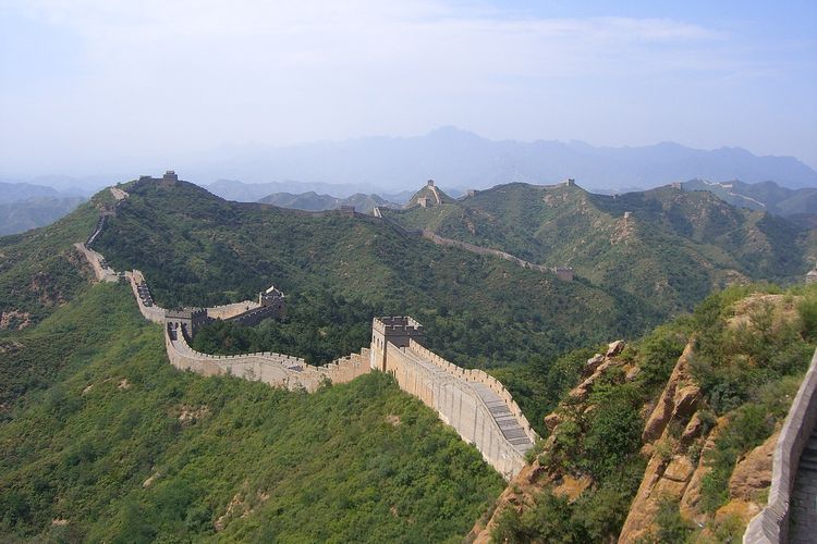 Tembok Besar Cina menjadi salah satu destinasi terindah di Benua Asia.