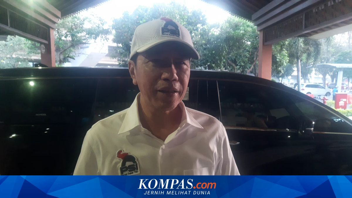 Jokowi Safari Politik dengan Atribut PSI, Disebut Tanda Bukan PDI-P Lagi