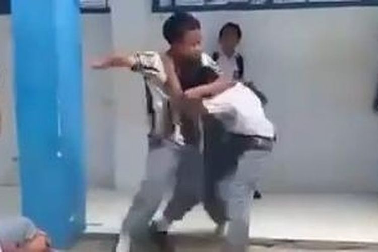 Gara-gara Game di Ponsel, Dua Siswa SMKN 2 Parepare Adu Jotos di Sekolah
