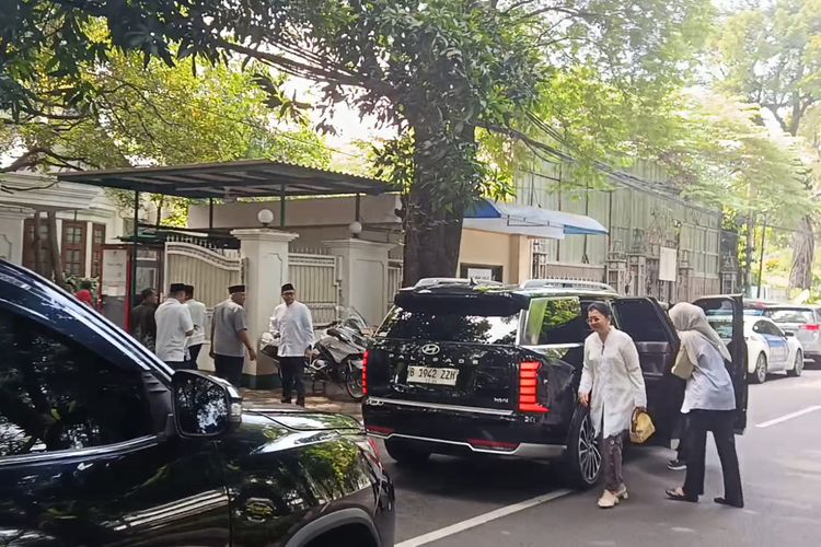 Pramono dan Rano Karno Lebaran ke Rumah Megawati di Teuku Umar