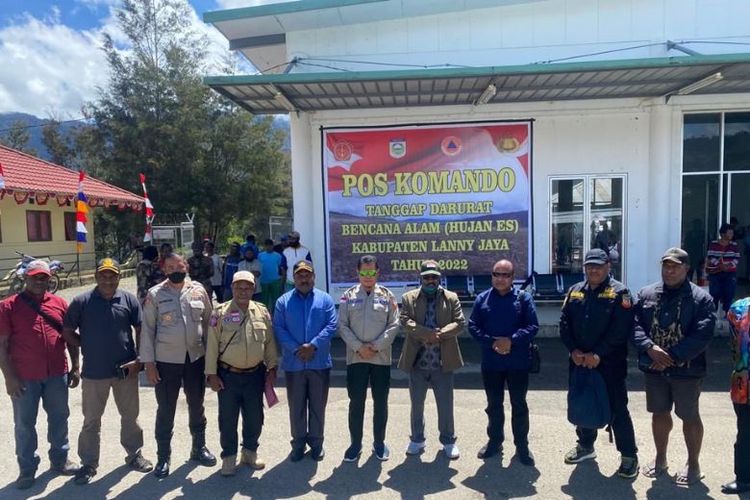 Pos Komando Tanggap Darurat Bencana Alam di Kabupaten Lanny Jaya, Papua 