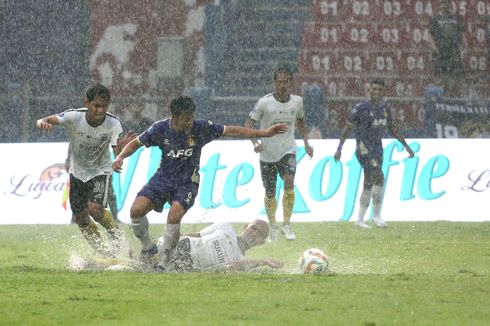 Persik Vs RANS Nusantara FC: Hujan Deras Tunda Laga