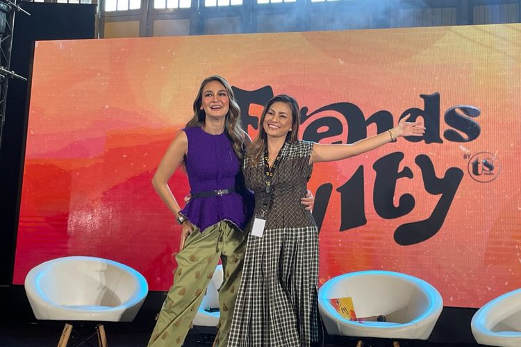 Luna Maya dan Marianne Rumantir dalam acara TSX 2023 di Pos Bloc, kawasan Jakarta Pusat, Rabu (8/3/2023). 