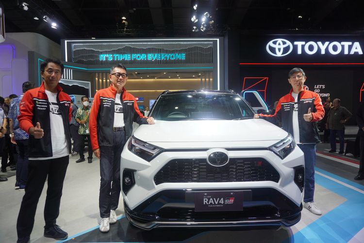 Harga PHEV Mahal, Toyota Optimistis Jualan RAV4 GR Sport PHEV