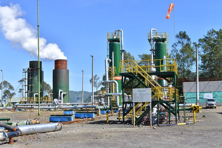 Salah satu sumur produksi di Pembangkit Listrik Tenaga Panas Bumi (PLTP) Dieng, di Banjarnegara. Foto diambil pada Kamis (30/6/2022).
