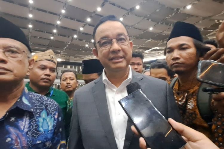 Anies Baswedan saat Dialog Terbuka Muhammadiyah di Universitas Muhamadiyah Surakarta, pada Rabu (22/11/2023).