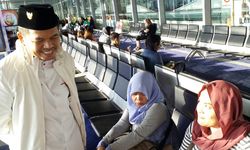 Dedi Mulyadi Pulangkan TKW Ilegal dengan Pesawat Kelas Satu