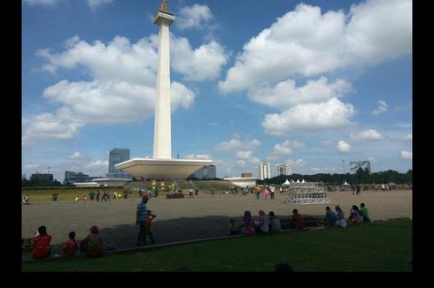 Usai Perayaan Tahun Baru, Beberapa Titik di Monas Bau Pesing