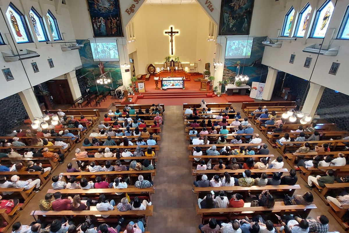 Kesederhanaan dan Kasih Tanpa Pandang Bulu Paus Fransiskus Jadi Teladan Para Umat