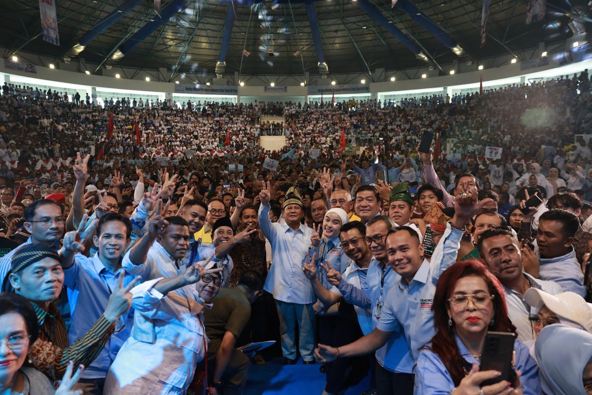 Calon Presiden (Capres) Nomor Urut 2 Prabowo Subianto melakukan kampanye intensif di tiga provinsi di Pulau Sumatera dalam sehari, Selasa (9/1/2024). 
