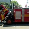 Hendak Padamkan Pikap Terbakar, Mobil Damkar Milik Pemkab Blitar Mogok di Jalan