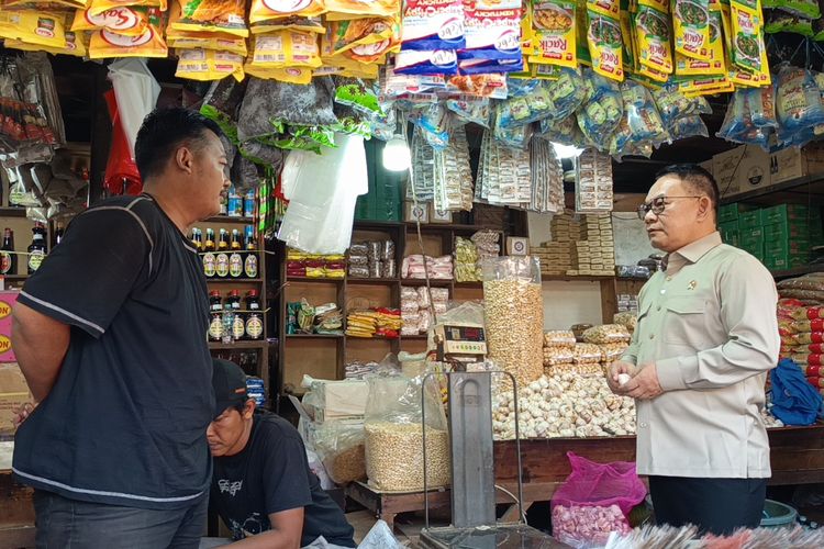 KSP Dudung Sebut Daya Beli Warga Menurun Usai Tinjau Pasar Induk Kramat Jati Jaktim