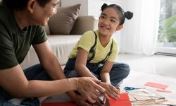 100 Caption untuk Anak Perempuan Pertama, Penuh Cinta dan Makna