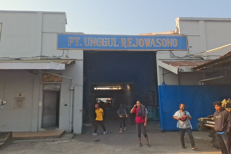 Kebakaran Pabrik Tekstil di Purworejo, Tiga Korban Dilarikan ke Rumah Sakit
