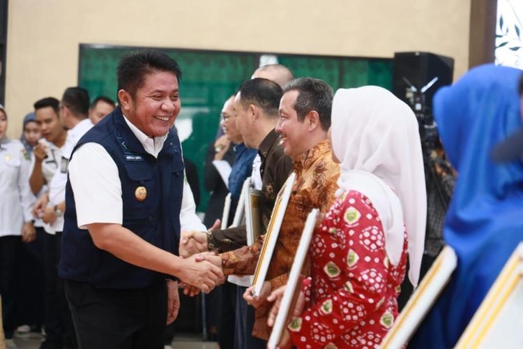 Herman Deru hadir dalam Jambore Kader Kesehatan 2023