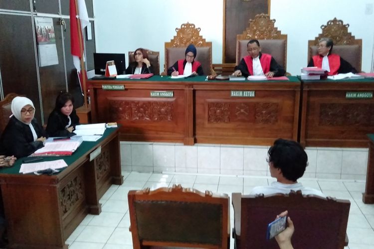 Jefri Nichol jalani sidang tuntutan di Pengadilan Negeri Jakarta Selatan, Senin (21/10/2019).