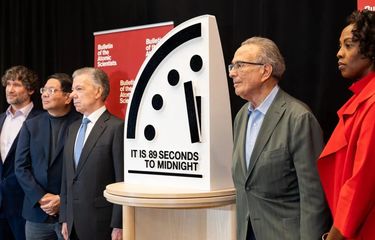 Jam Kiamat atau Doomsday Clock menunjukkan 89 detik menuju tengah malam