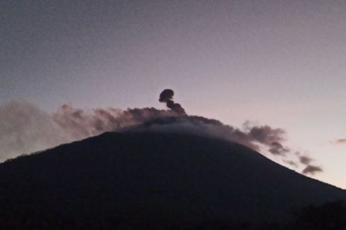 Gunung Ile Lewotolok Masih Siaga, Warga 3 Desa Ini Diminta Tetap Waspada