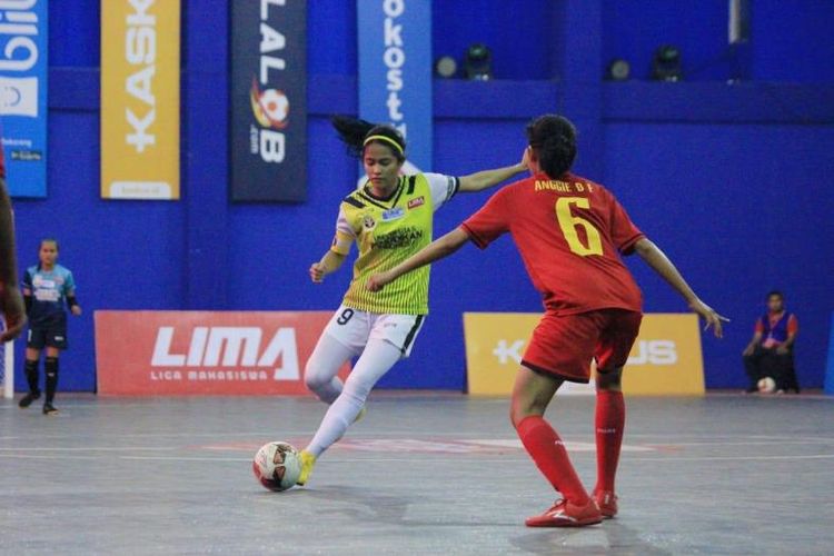 Sekali lagi, tum putri Universitas Pendidikan Indonesia (UPI) Bandung menghentikan perlawanan Universitas Negeri Jakarta (UNJ) 2-1 di final futsal putri LIMA Futsal Nationals 2018.