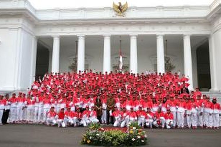 Kontingen SEA Games XXVIII Singapura di Istana Negara