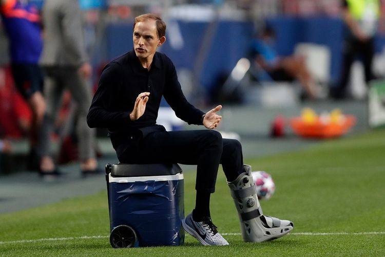 Thomas Tuchel saat memberi arahan dalam pertandingan semifinal Liga Champions antara RB Leipzig vs PSG di Stadion Luz di Lisbon pada 18 Agustus 2020. Tuchel dikabarkan akan menggantikan Frank Lampard sebagai pelatih Chelsea.