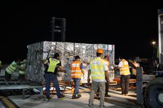 Diangkut Pesawat Boeing 777 Freighter, Logistik WSBK Tiba di Bandara Lombok